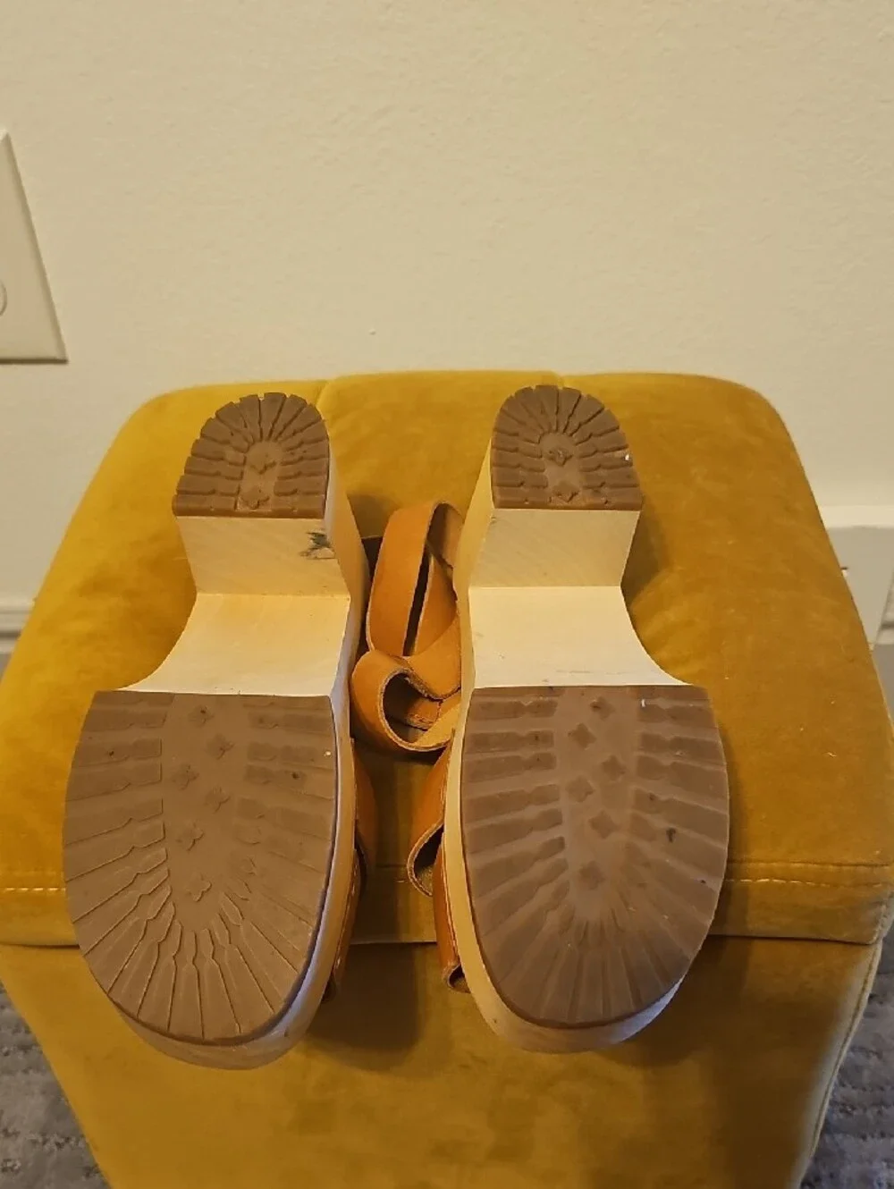 ●●SWEDISH HASBEENS TAN CLOG SANDALS SIZE EU40 US9.5-10 NWOB●●